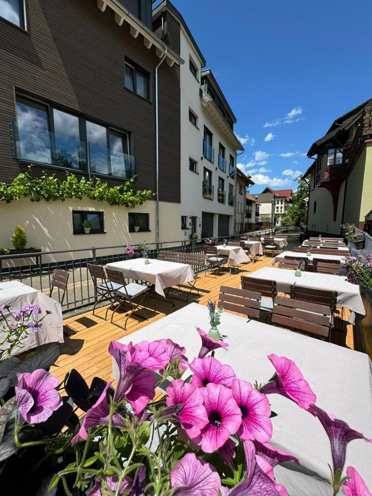 Hotel Restaurant Kochschule Roessle Ельцах Екстер'єр фото